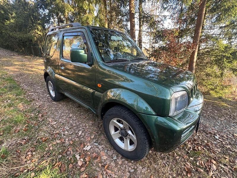 Second-hand Suzuki Jimny 86 CP (63 kW) 2012 Verde SUV