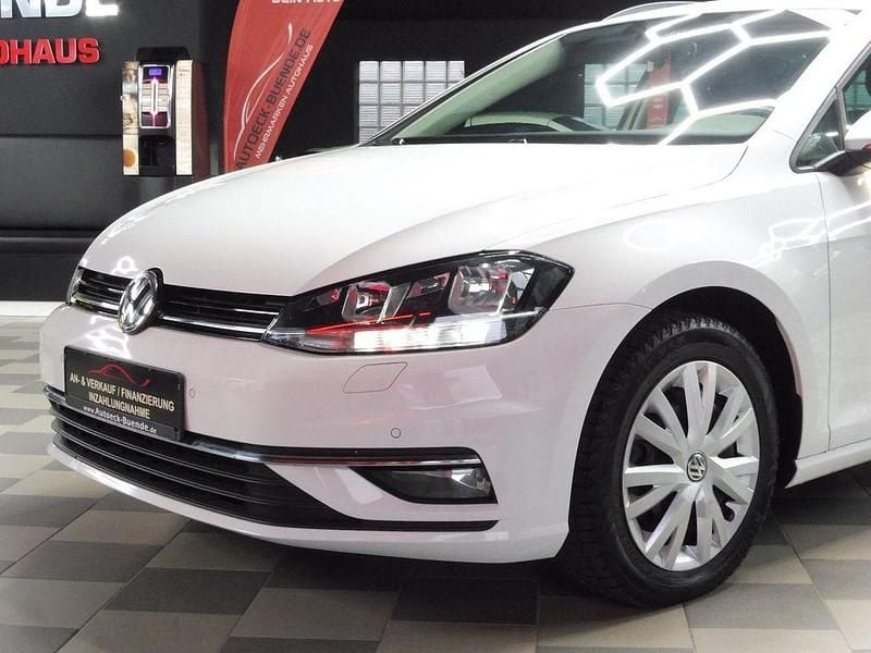 Gebraucht VW Golf VII 116 PS (85 kW) 2019 Weiß Kombi