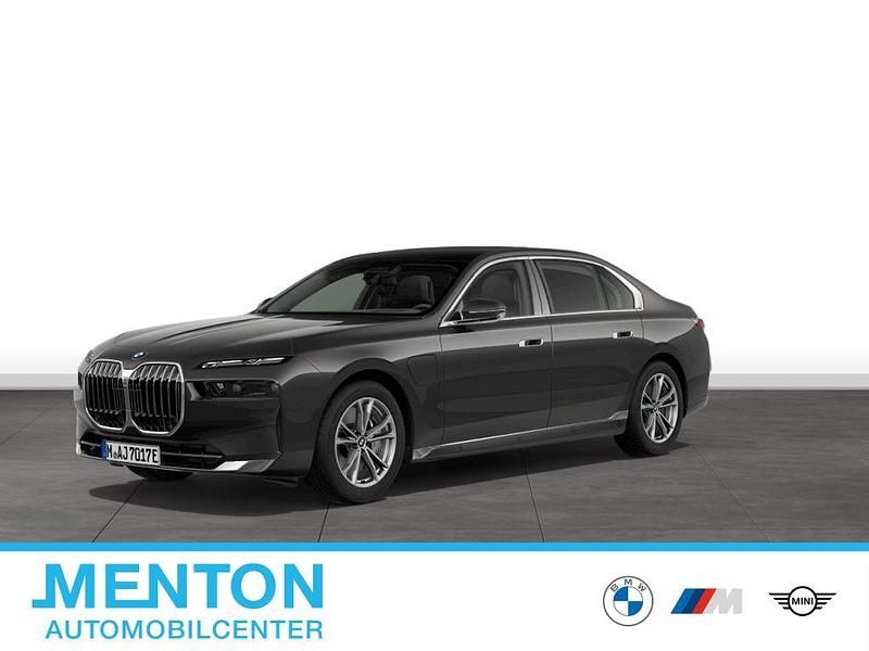 Grau Gebraucht 2024 BMW 750e Limousine | 94.879 € (Guter Preis) - Bild 1/4