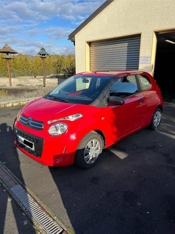 Rot Gebraucht 2016 Citroën C1 Kleinwagen | 6.800 € (Fairer Preis) - Bild 1/4