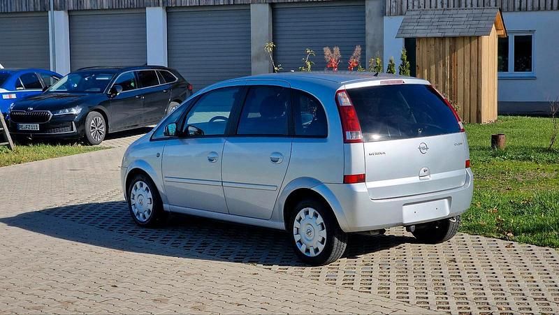 Gebraucht Opel Meriva 101 PS (74 kW) 2005 Silber Van / Kleinbus