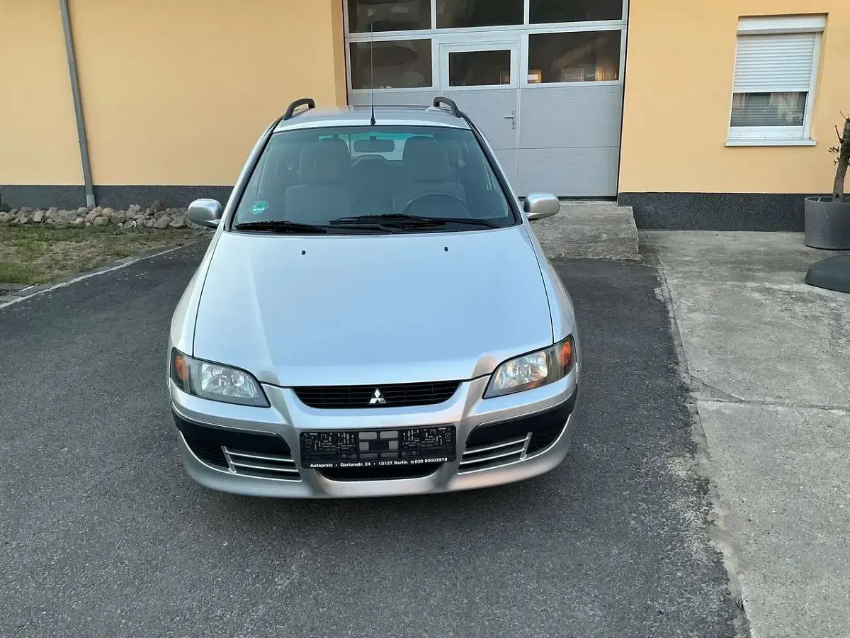 Gebraucht Mitsubishi Space Star Comfort Edition 122 PS (89 kW) 2004 Grau Van / Kleinbus
