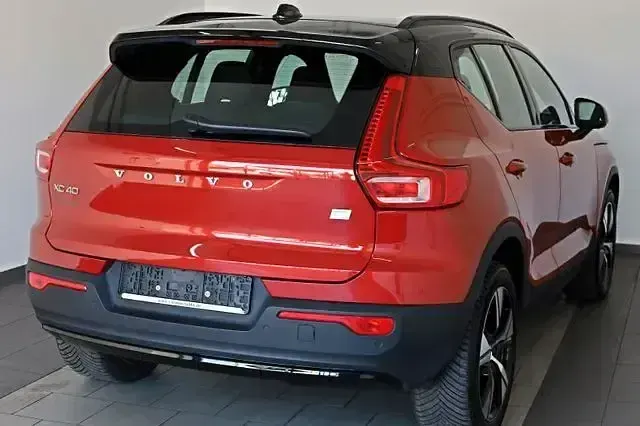 Gebraucht Volvo XC40 Plus 169 kW (231 PS) 2022 Rot SUV