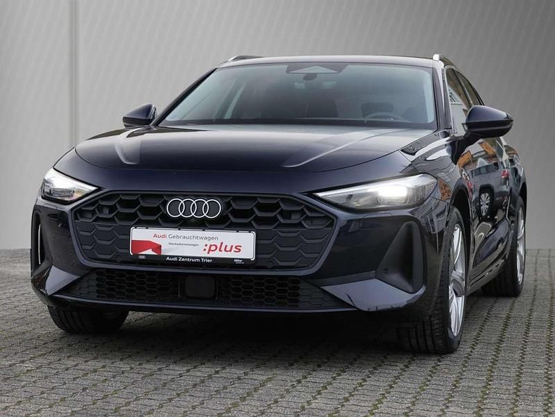 Gebraucht Audi A5 Ambiente 150 PS (110 kW) 2025 Firmamentblau metallic Coupé