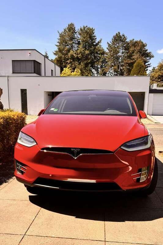 Rot Gebraucht 2017 Tesla Model X SUV | 48.500 € - Bild 1/4