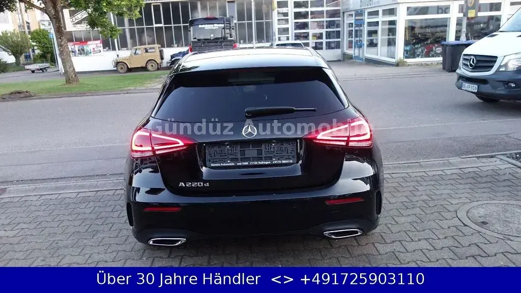 Gebraucht Mercedes A220 AMG line 190 PS (139 kW) 2021 Kosmosschwarz Limousine