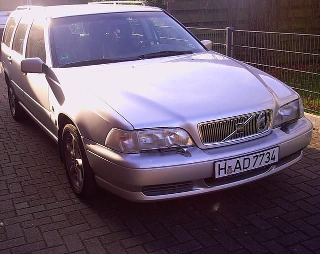 Gebraucht Volvo V70 144 PS (105 kW) 1997 Silber Kombi