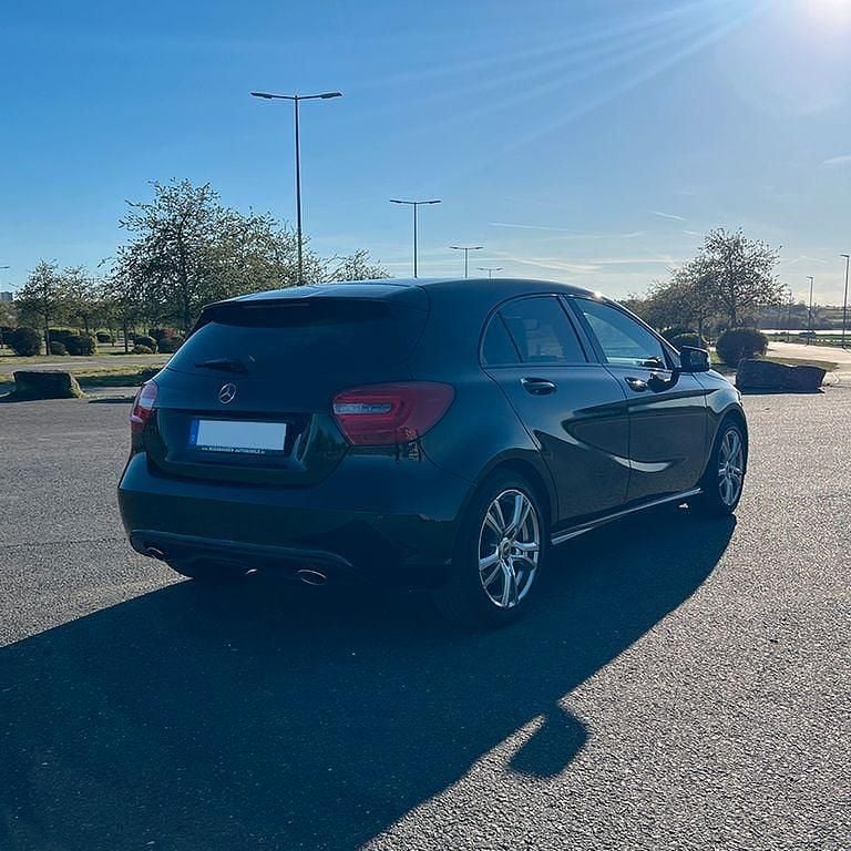 Gebraucht Mercedes A220 170 PS (125 kW) 2014 Schwarz Limousine