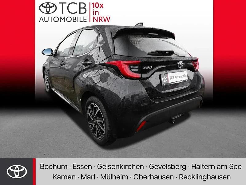 Gebraucht Toyota Yaris 92 PS (67 kW) 2022 Schwarz Kleinwagen