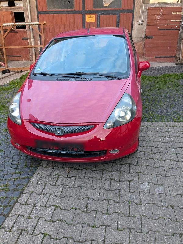 Rot Gebraucht 2008 Honda Jazz Kleinwagen | 1.900 € (Fairer Preis) - Bild 1/4