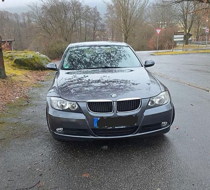 Gebraucht BMW 320 150 PS (110 kW) 2005 Grau Limousine
