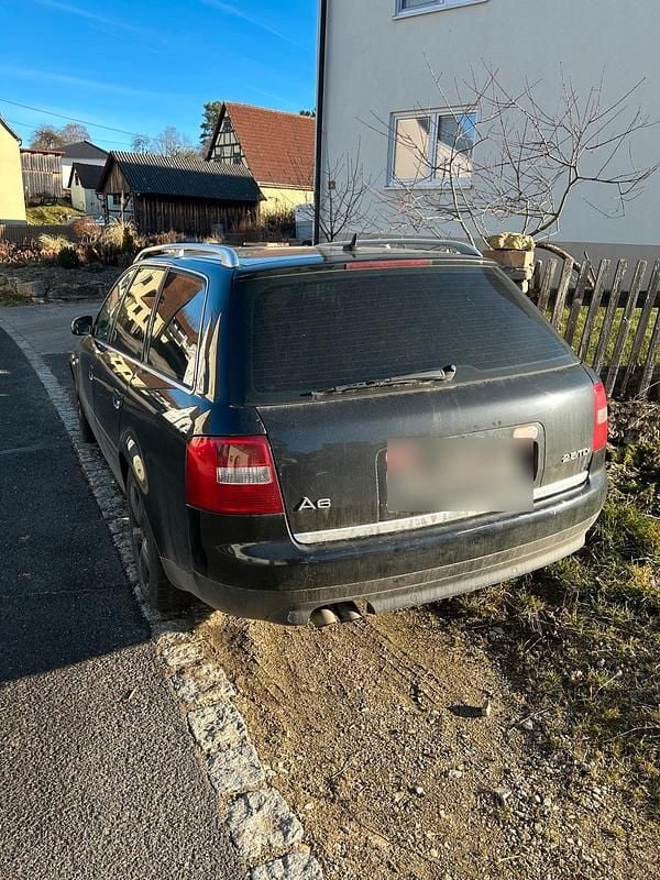Gebraucht Audi A6 163 PS (119 kW) 2002 Schwarz Kombi