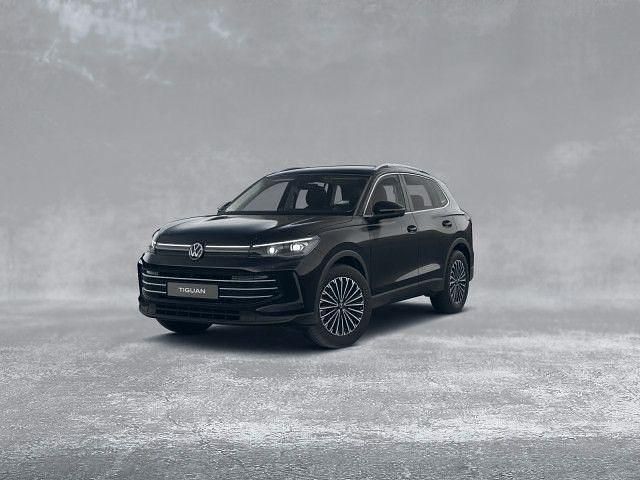 Gebraucht VW Tiguan Elegance 150 PS (110 kW) 2024 Deep black perleffekt SUV