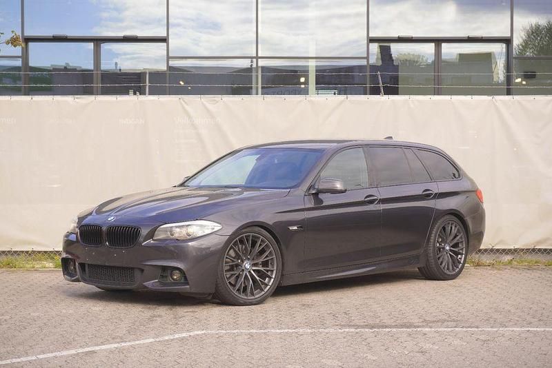 Grau Gebraucht 2011 BMW 525 M Sport Kombi | 6.800 € (Fairer Preis) - Bild 1/4
