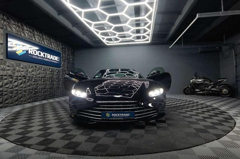 Gebraucht Aston Martin DB11 510 PS (375 kW) 2023 Onyx black Coupé