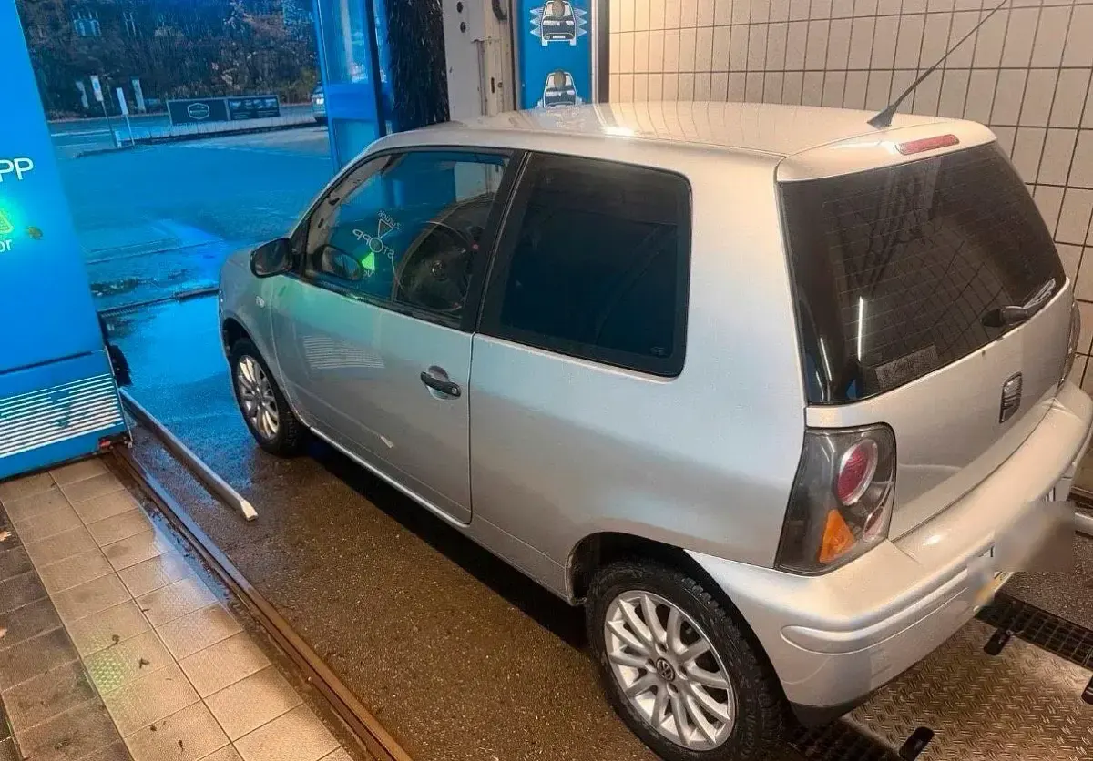 Gebraucht Seat Arosa 44 PS (32 kW) 2003 Silber Kleinwagen