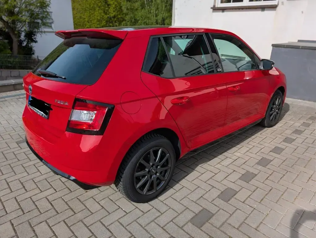 Gebraucht Skoda Fabia Monte Carlo 110 PS (80 kW) 2016 Rot Limousine