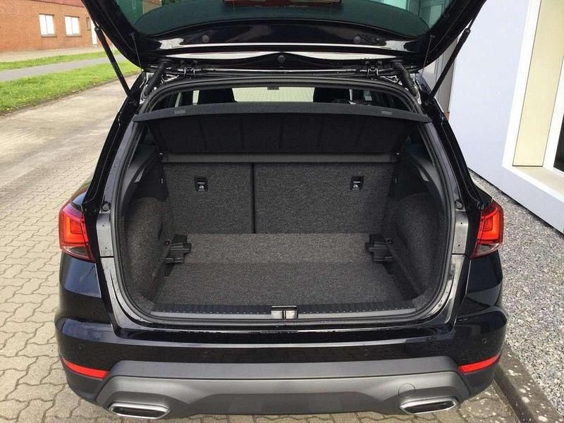 Neu Seat Arona FR 116 PS (85 kW) 2025 Mitternachtssschwarz SUV