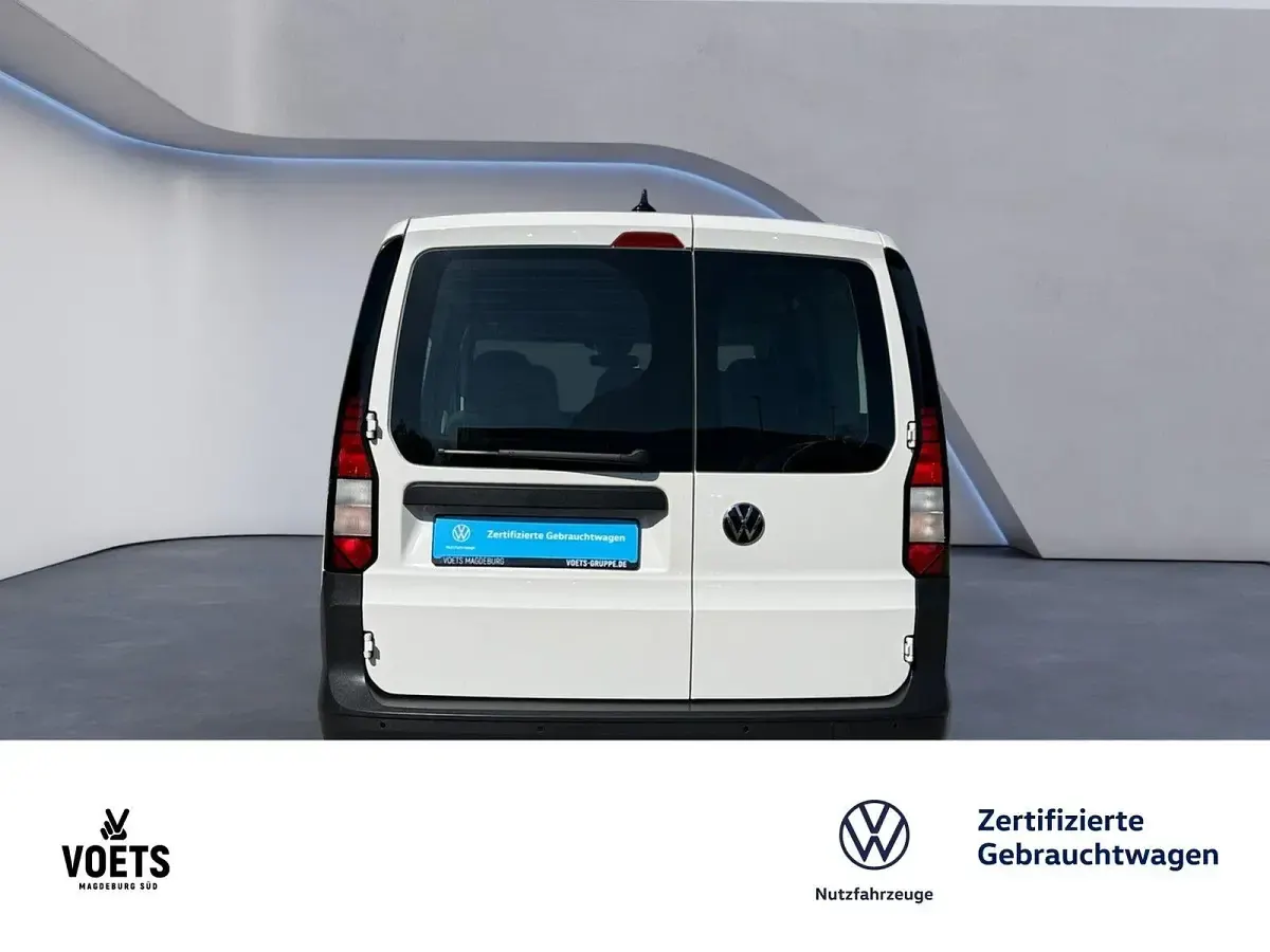 Gebraucht VW Caddy Maxi 102 PS (75 kW) 2023 Weiß Van / Kleinbus