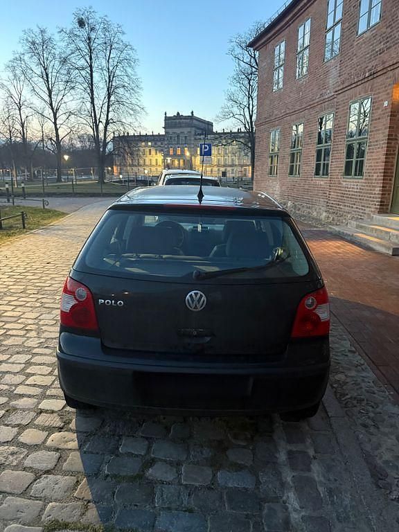 Gebraucht VW Polo 64 PS (47 kW) 2003 Schwarz Limousine