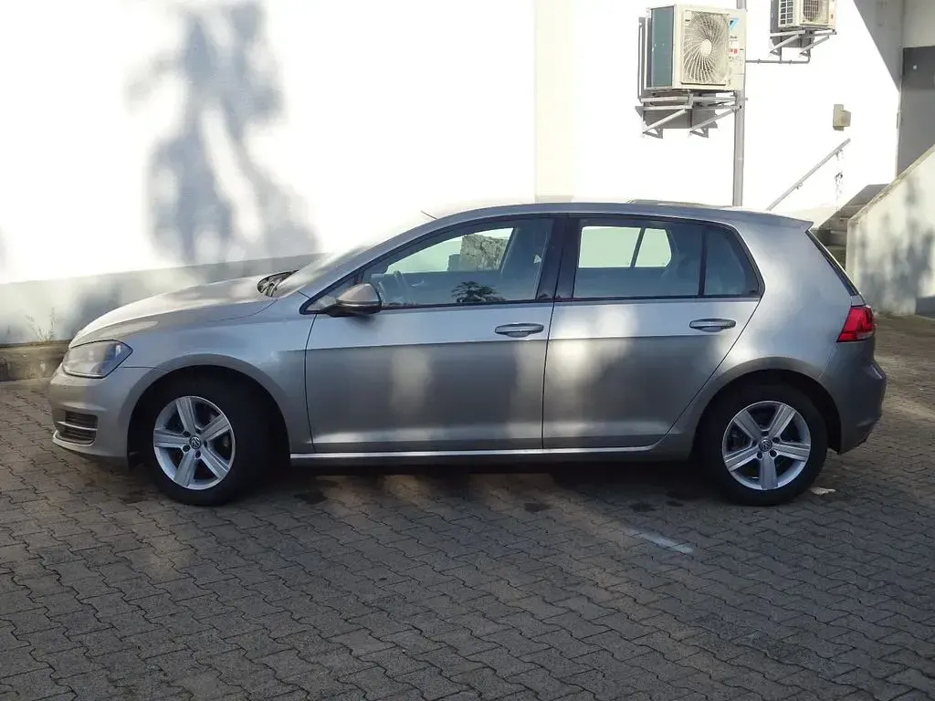 Gebraucht VW Golf VII Comfortline 140 PS (102 kW) 2013 Silber Limousine