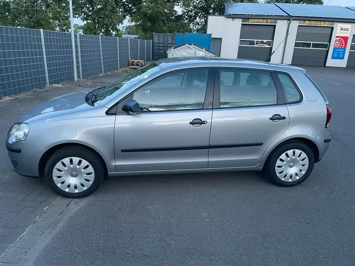 Gebraucht VW Polo 64 PS (47 kW) 2007 Grau Kleinwagen