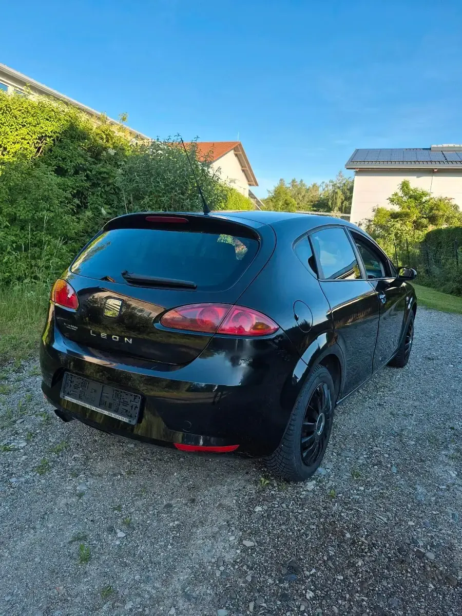 Gebraucht Seat Leon 125 PS (91 kW) 2008 Schwarz Kleinwagen