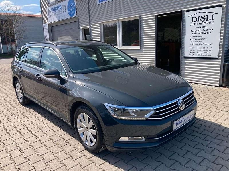 Gebraucht VW Passat Comfortline 150 PS (110 kW) 2019 Grau Kombi