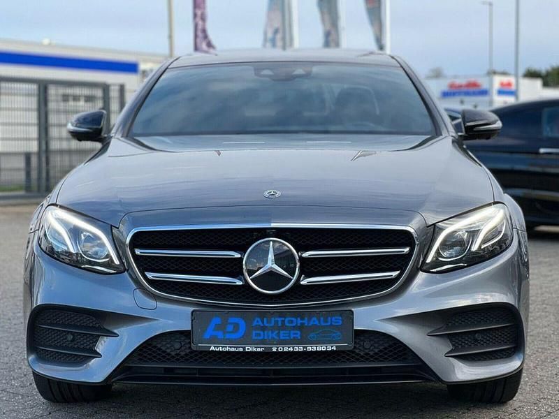 Gebraucht Mercedes E300 AMG line 194 PS (142 kW) 2019 Grau metallic Limousine