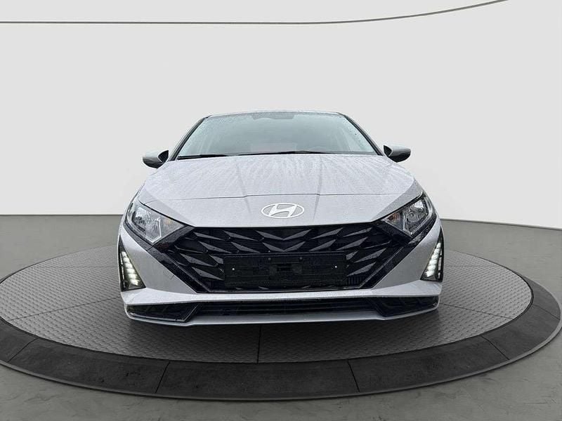 Neu Hyundai i20 101 PS (74 kW) 2025 Lumen grey Kleinwagen