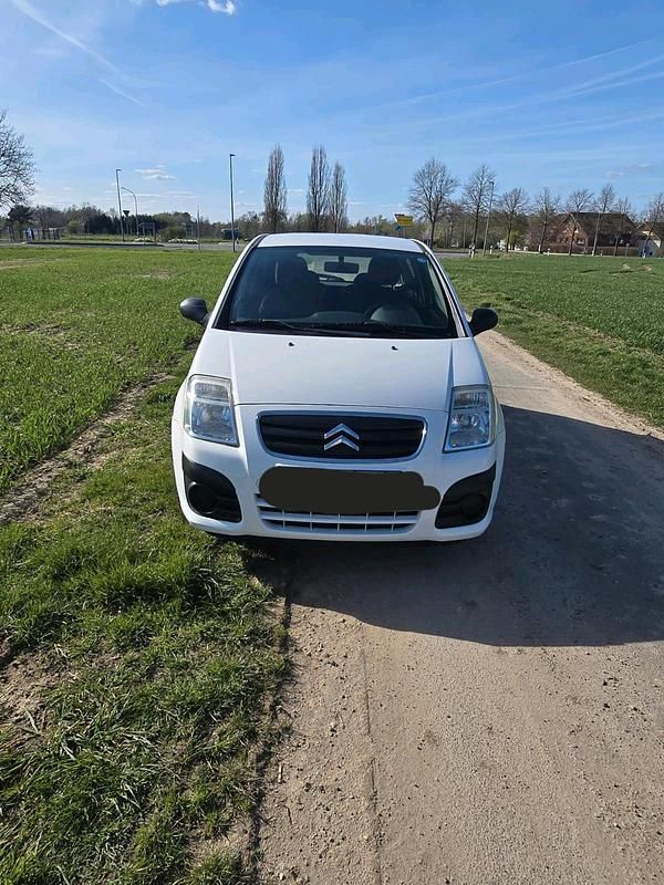 Gebraucht Citroën C2 60 PS (44 kW) 2009 Weiß Kleinwagen