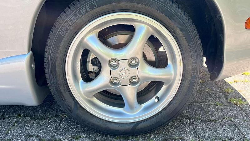 Usata Mazda MX5 110 CV (80 kW) 1998 Argento Cabrio