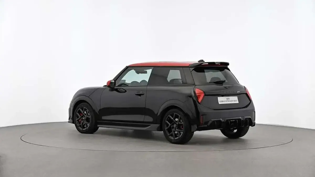 Gebraucht Mini John Cooper Works 231 PS (169 kW) 2025 Schwarz Kleinwagen