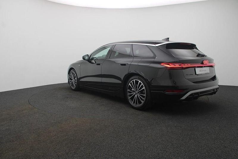 Neu Audi e-tron S-Line 314 kW (428 PS) 2026 Schwarz SUV