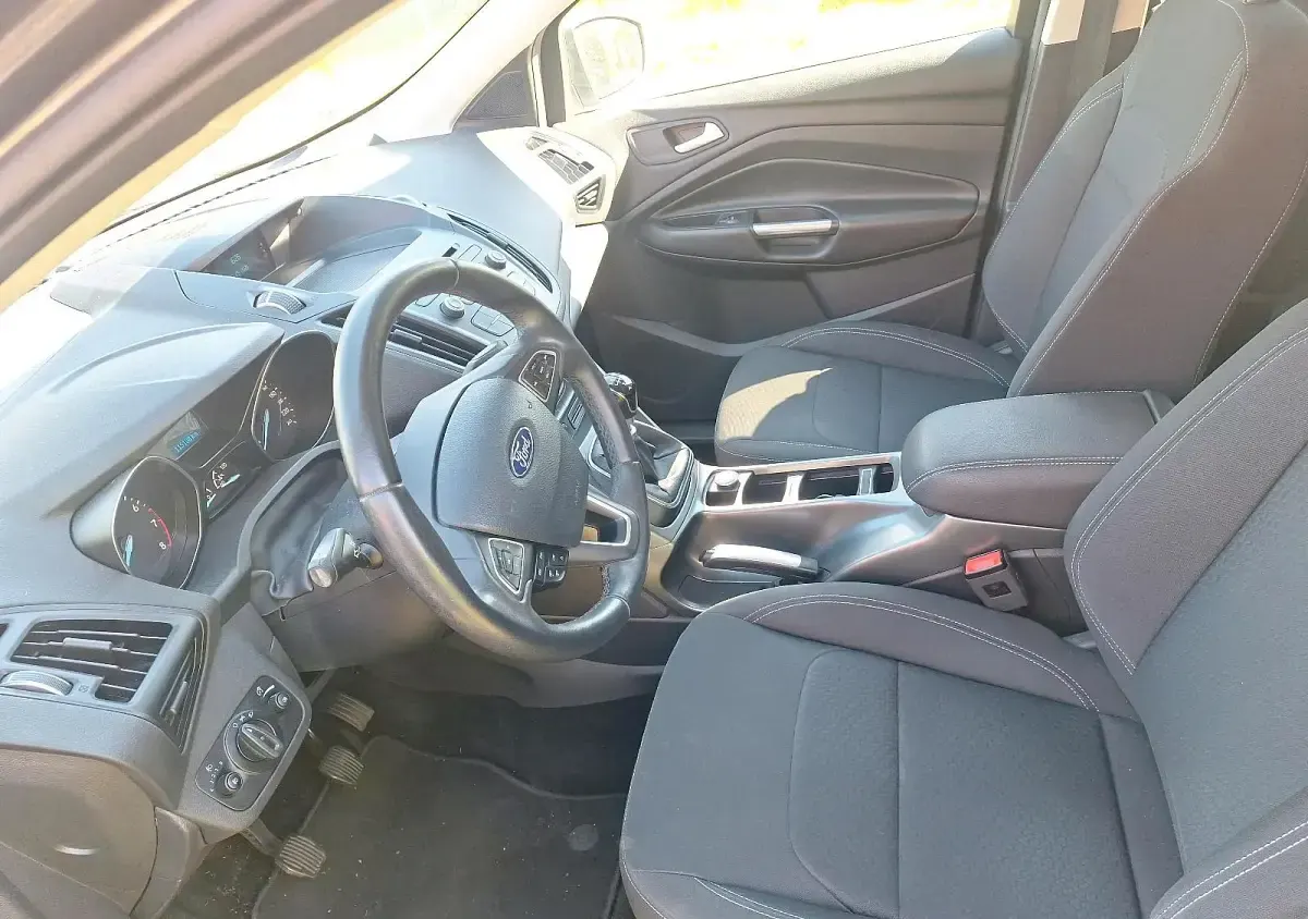 Używany Ford Kuga 150 KM (110 kW) 2018 Szary SUV