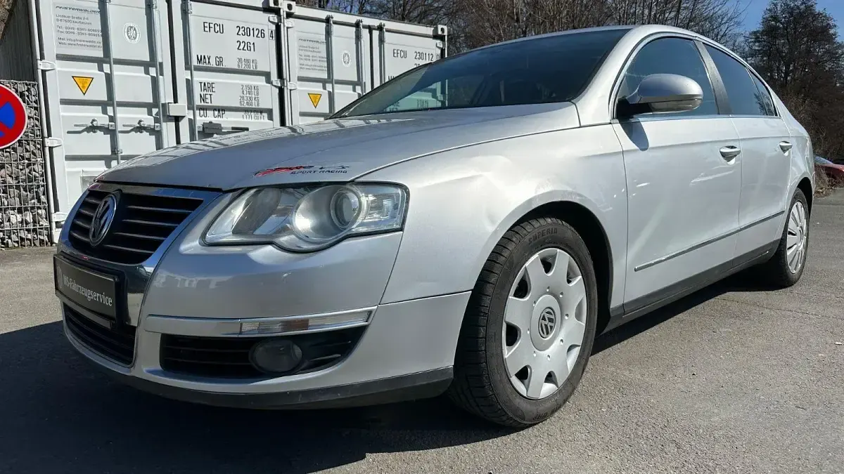 Gebraucht VW Passat Highline 160 PS (117 kW) 2008 Silber Limousine