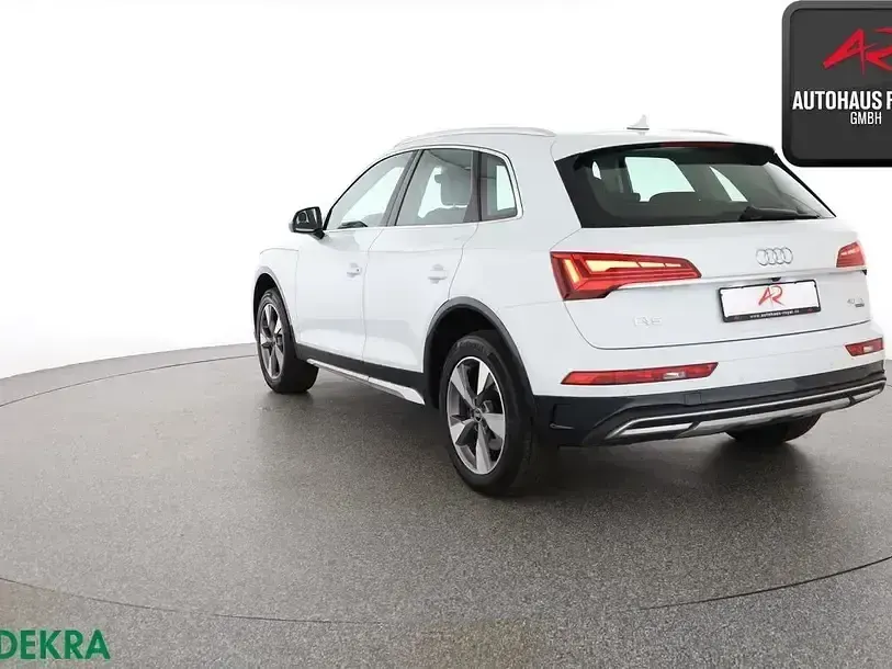 Gebraucht Audi Q5 Sport 204 PS (150 kW) 2021 Gletscherweiß SUV