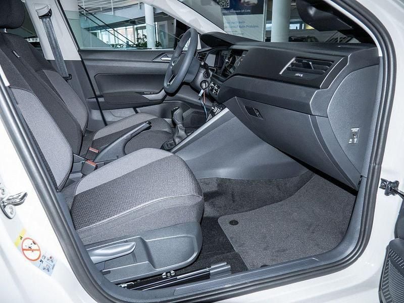 Neu VW Taigo Basis 95 PS (69 kW) 2025 Ascotgrau SUV