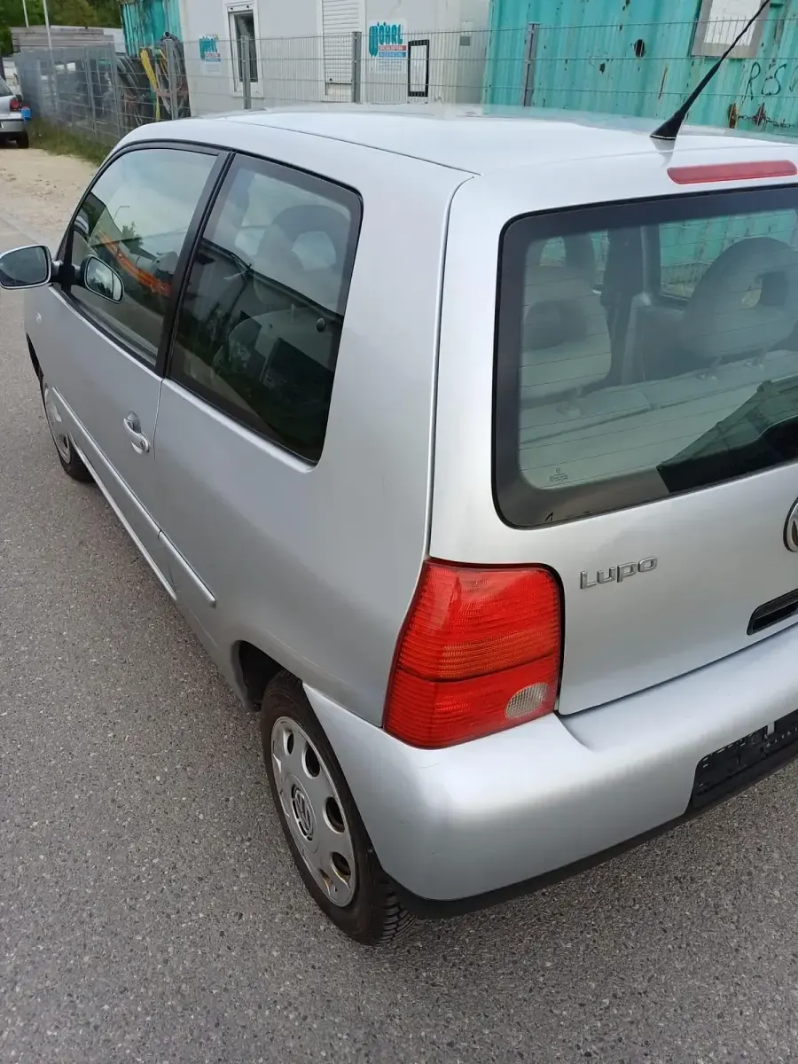 Gebraucht VW Lupo 50 PS (36 kW) 2003 Silber Kleinwagen
