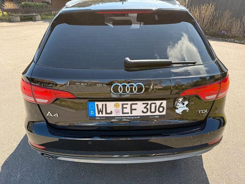 Gebraucht Audi A4 S-Line 150 PS (110 kW) 2018 Schwarz Kombi