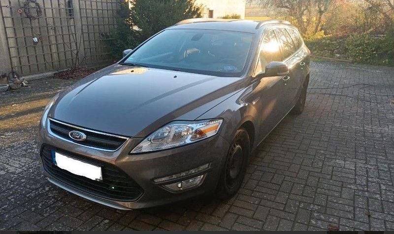 Grau Gebraucht 2012 Ford Mondeo Business Edition Limousine | 3.500 € (Guter Preis) - Bild 1/4