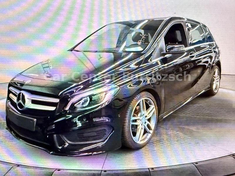 Schwarz Gebraucht 2018 Mercedes B180 AMG line Van / Kleinbus | 17.590 € (Superpreis) - Bild 1/4