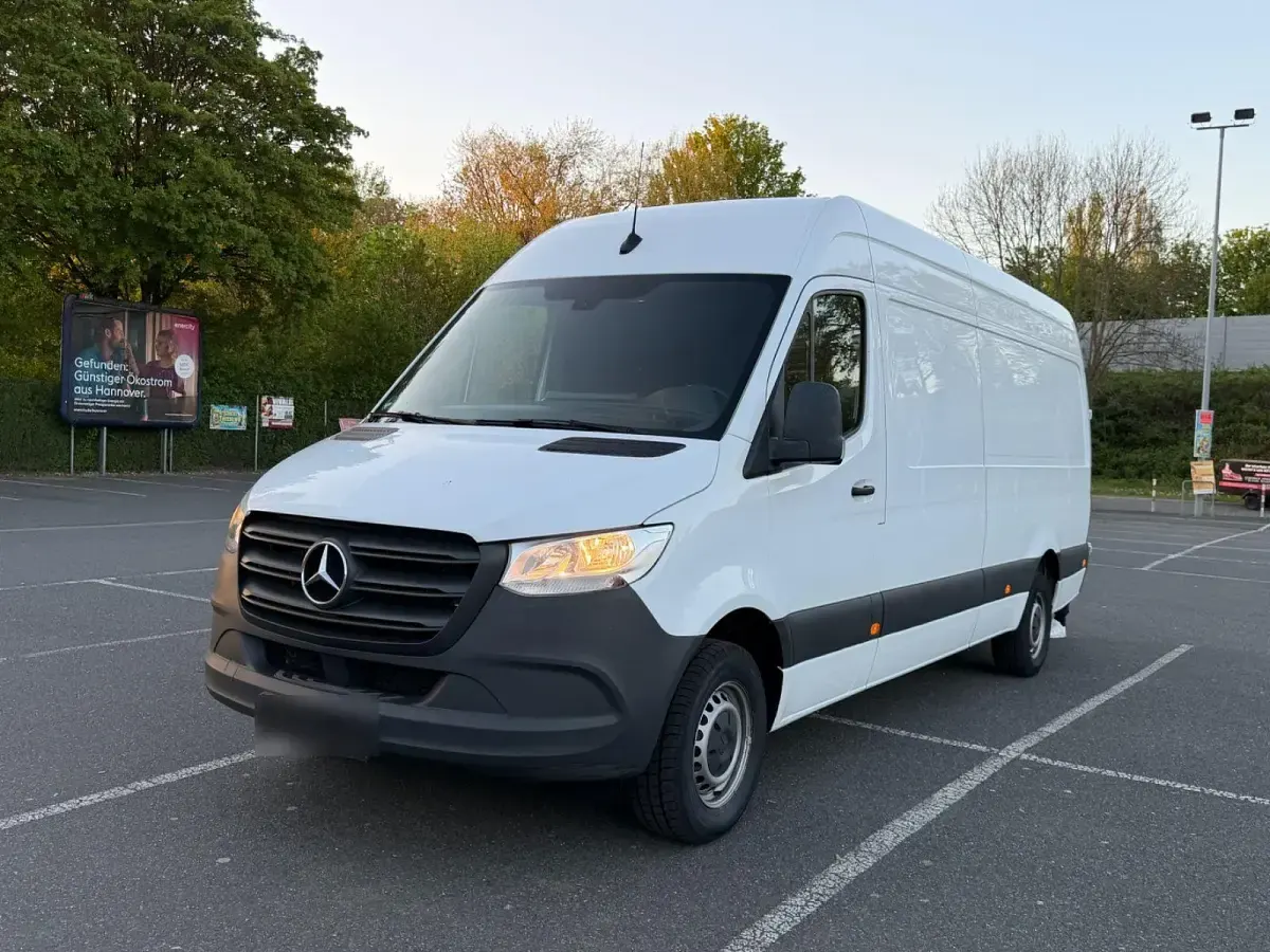 Gebraucht Mercedes Sprinter 150 PS (110 kW) 2023 Weiß Van