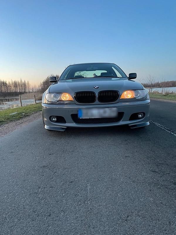 Grau Gebraucht 2005 BMW 325 Coupé | 6.500 € (Guter Preis) - Bild 1/4