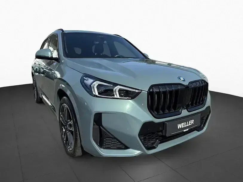 Gebraucht BMW X1 Performance 326 PS (239 kW) 2023 Cape york grün (grün) SUV