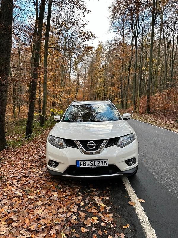 Weiß Gebraucht 2017 Nissan X-Trail SUV | 17.000 € (Etwas zu teuer) - Bild 1/4