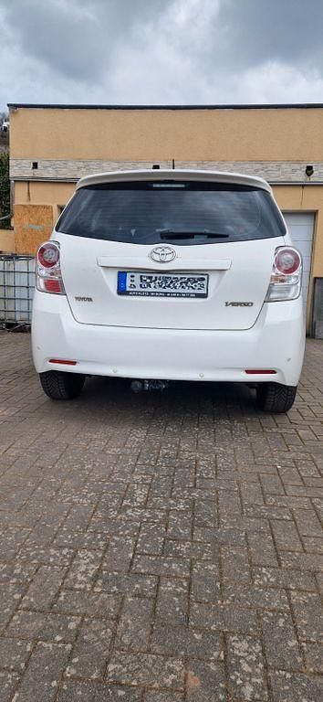 Gebraucht Toyota Verso Edition 132 PS (97 kW) 2011 Van / Kleinbus