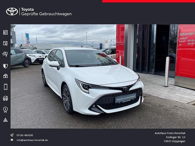 Gebraucht Toyota Corolla Team 116 PS (85 kW) 2021 Weiß Limousine