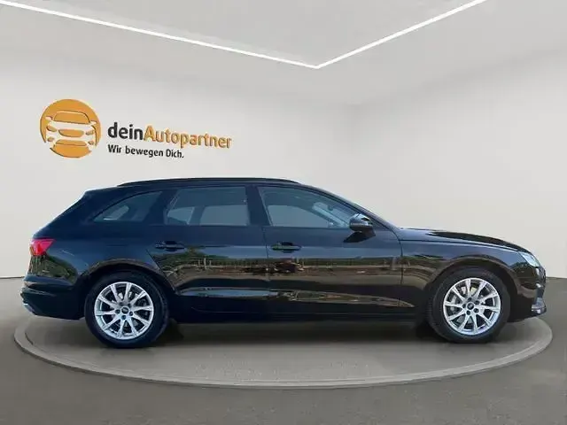 Gebraucht Audi A4 Ambiente 204 PS (150 kW) 2023 Brillantschwarz Kombi
