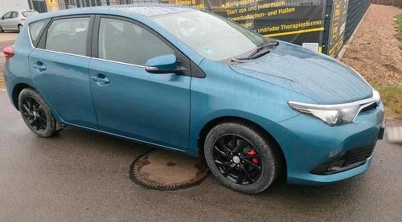 Gebraucht Toyota Auris 116 PS (85 kW) 2016 Blau Limousine